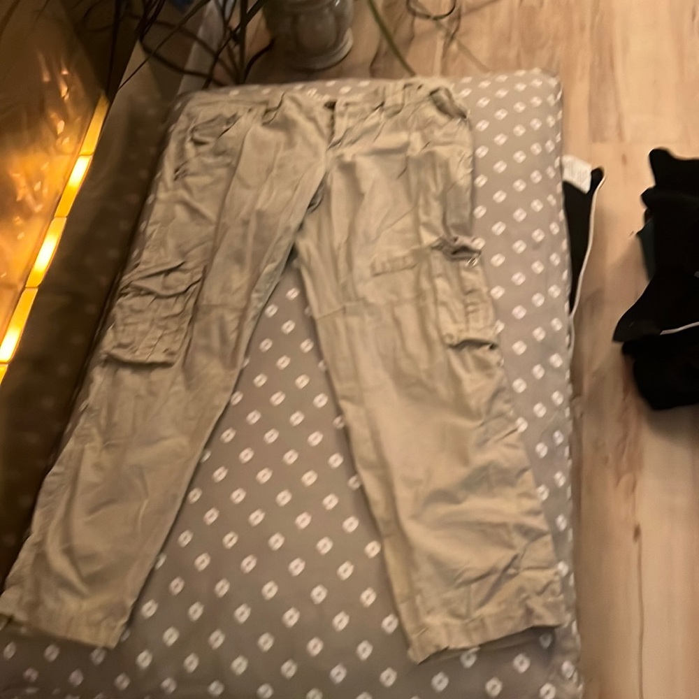 Bke casuals size 28 cargo pants in khaki